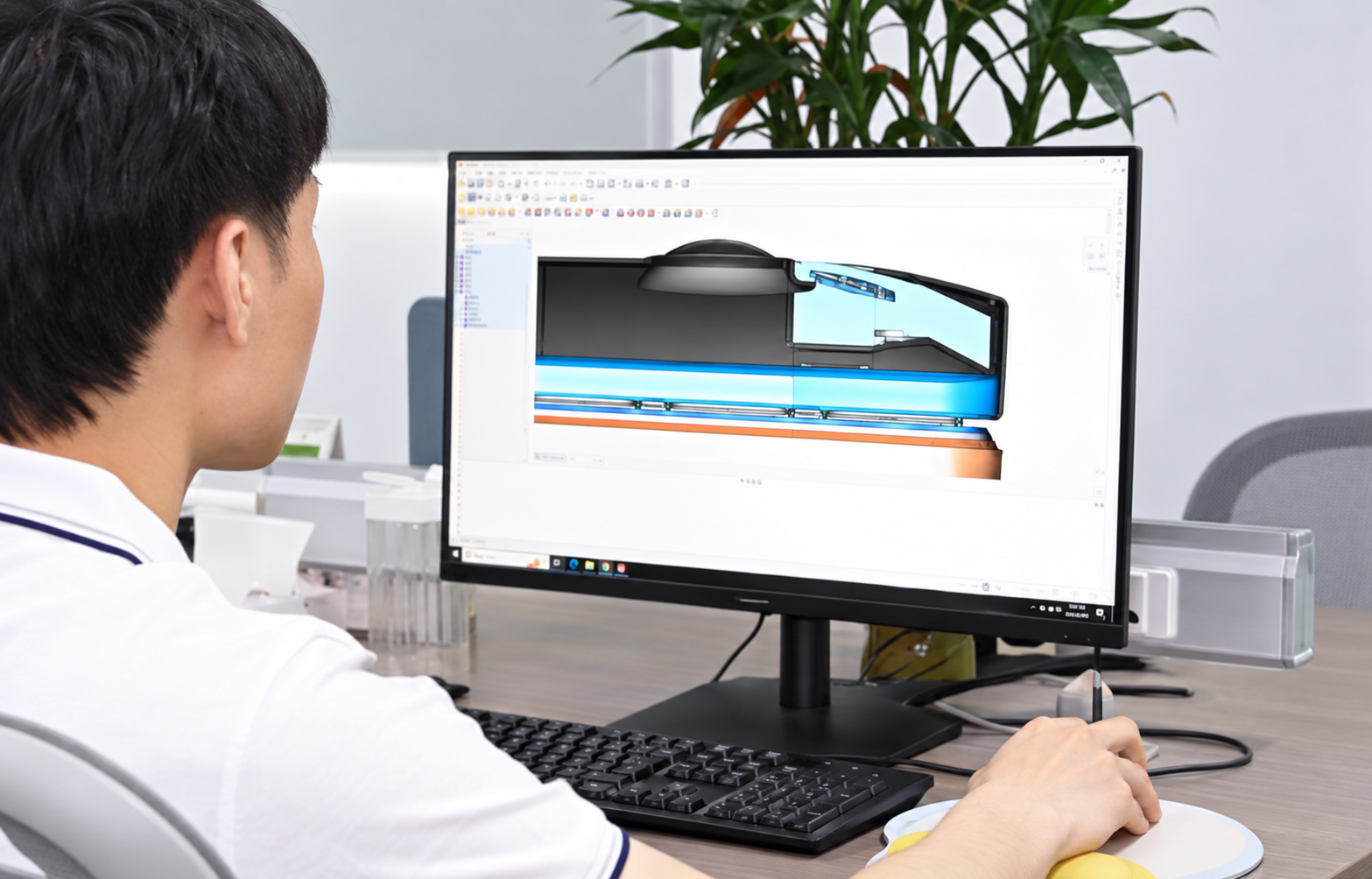 HonLin engineer developing a laptop product design in CAD
